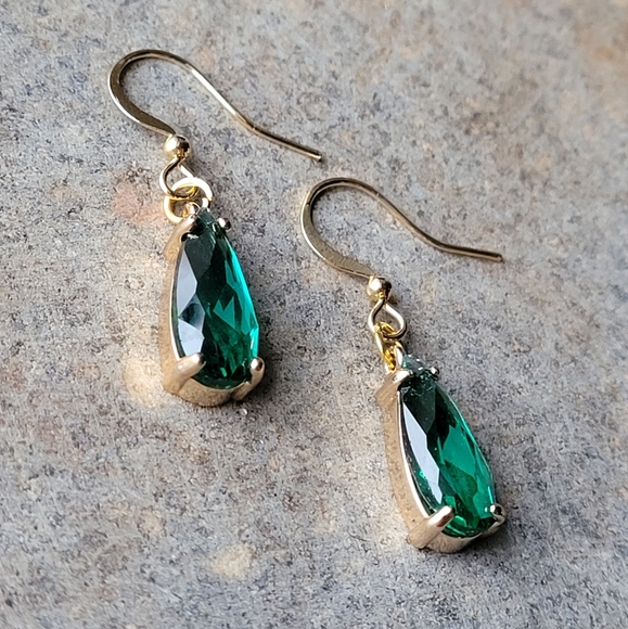 18k Gold Emerald Earrings - Picture 1 of 6